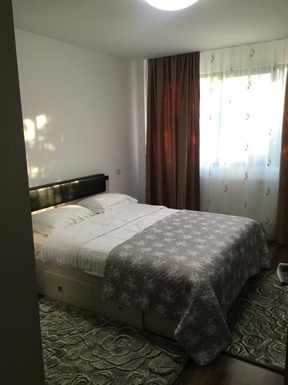 M13 Apartments Năvodari Eksteriør billede