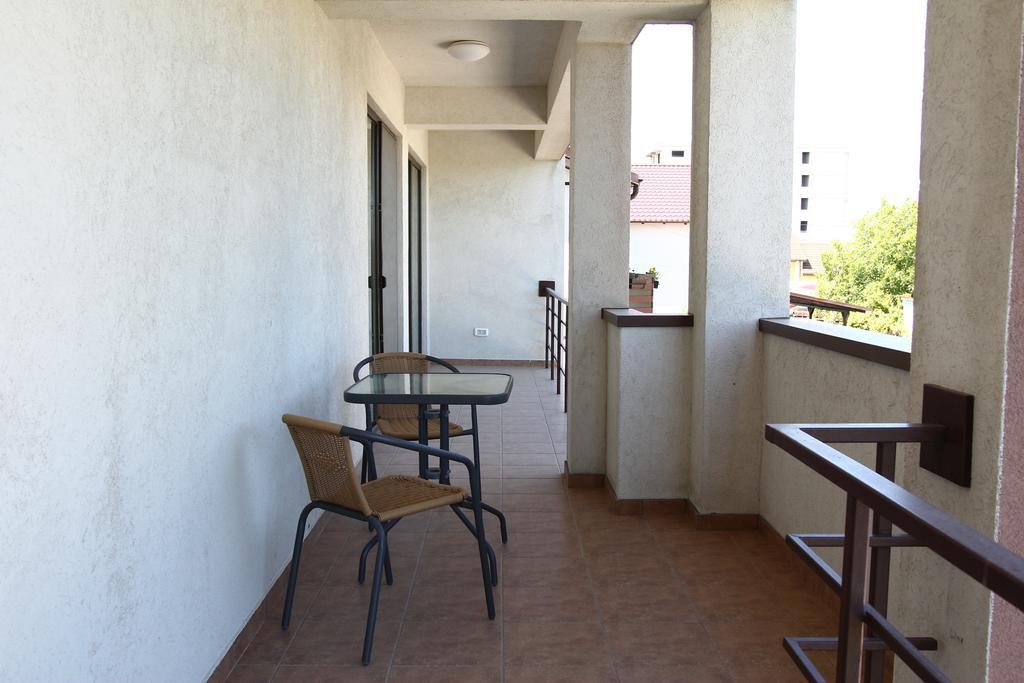 M13 Apartments Năvodari Eksteriør billede